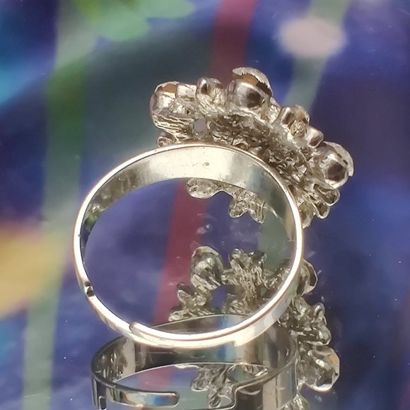 Super Sparkle Rhinestone Statement Ring - Picture 4 of 4